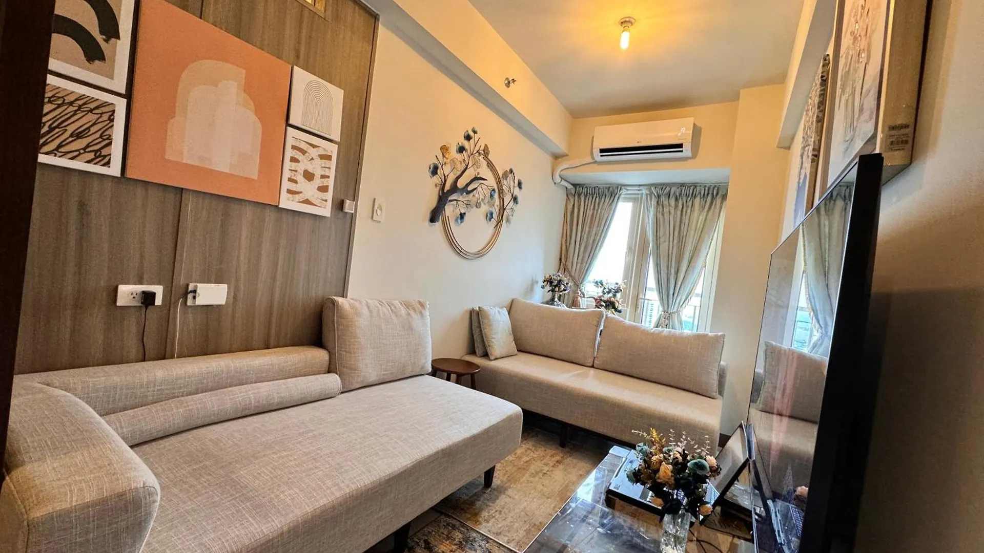 Penthouse Lvl Luxury Cndo Nr Moa Apartment Manila